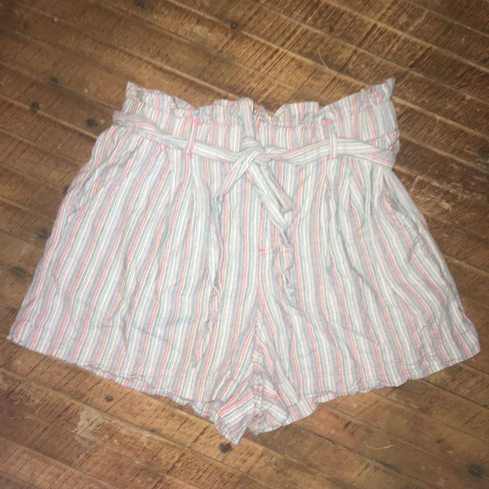 American Eagle M striped paper bag raw string shorts